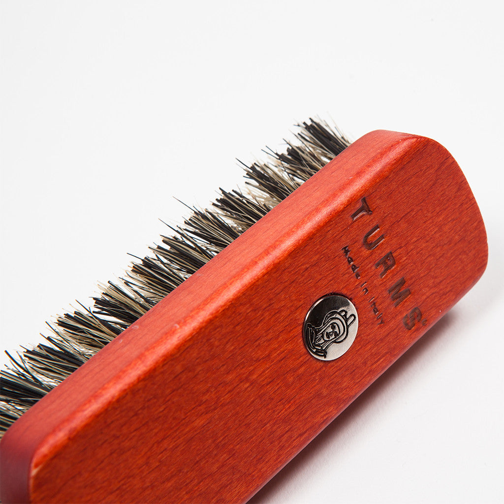 Wildlederbürste "Brushed Suede" aus rot lasiertem Buchenholz - Handarbeit